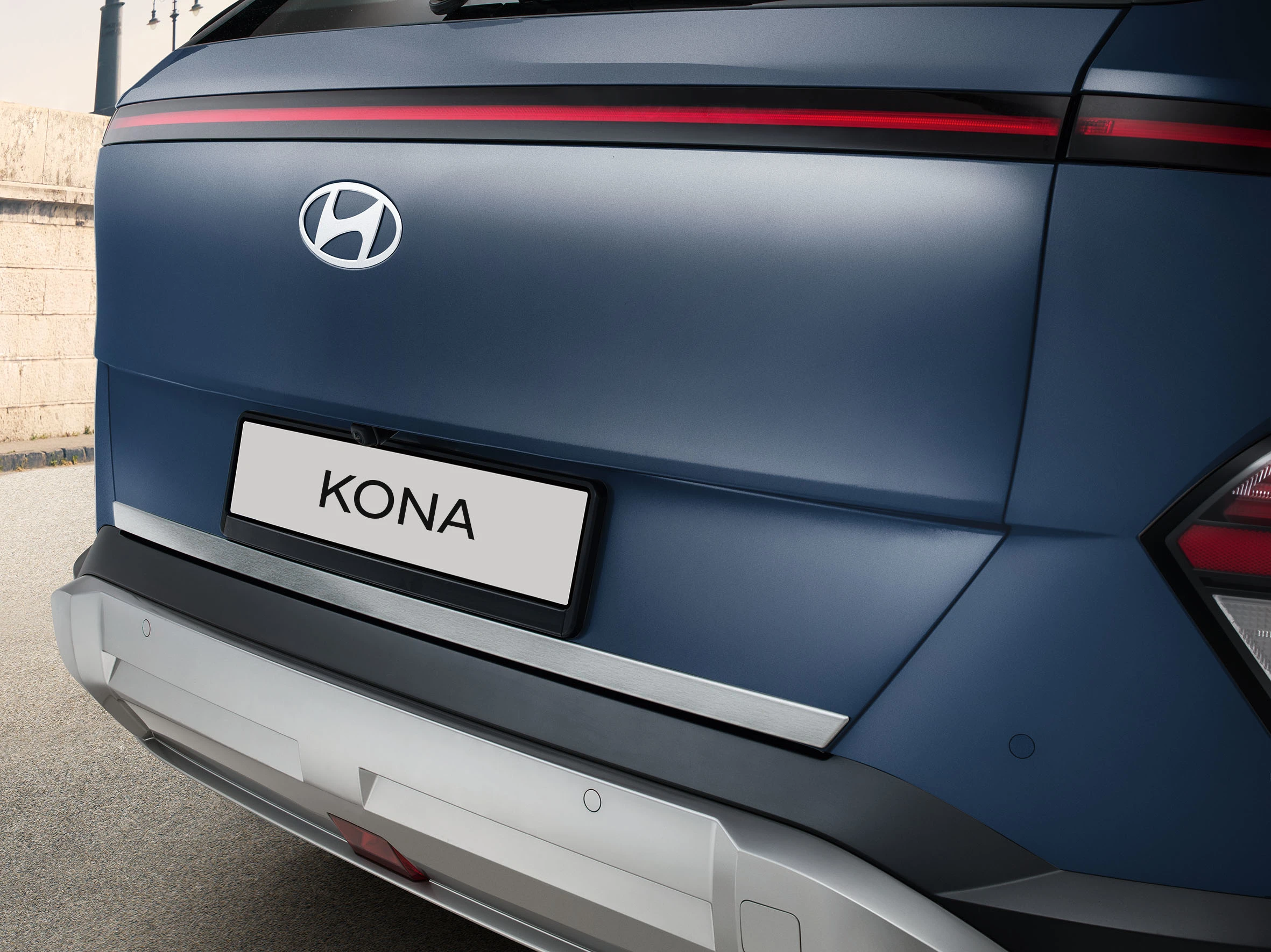 Heckklappenzierleiste, Gebürstetes Aluminium (2)