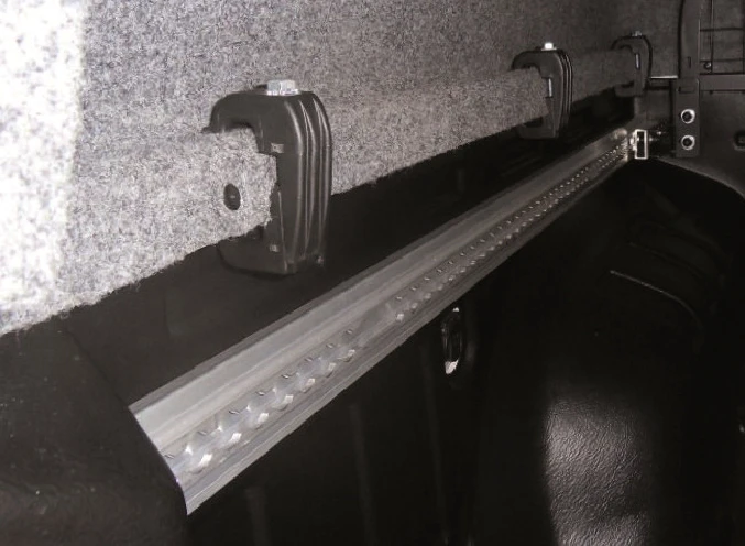 Business Hold Seitenschienensystem Double Cab (2)